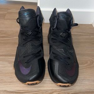 Nike LeBron 13 Black Lion